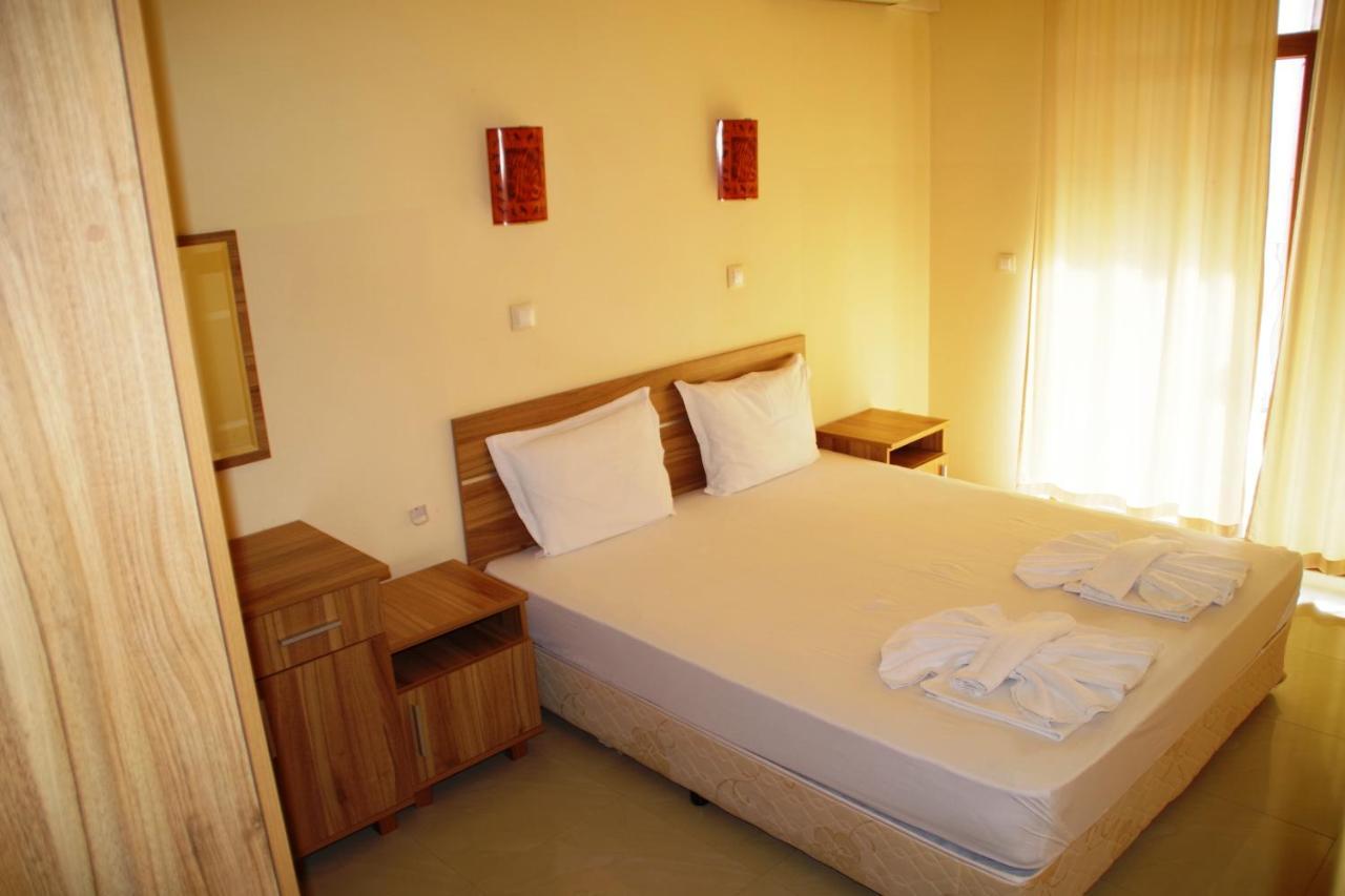 Azura Garden Apartments TTchernomorets Extérieur photo